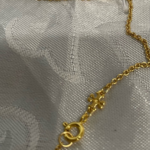 Tory Burch Gold and Black Heart Pendant Necklace New - Picture 4 of 6